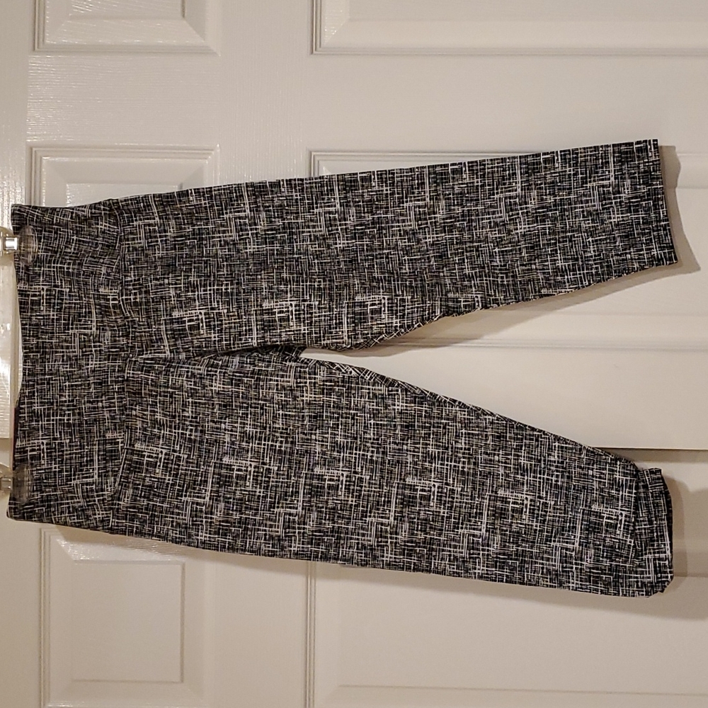 🏵5/$20 BNWT Capri Legging